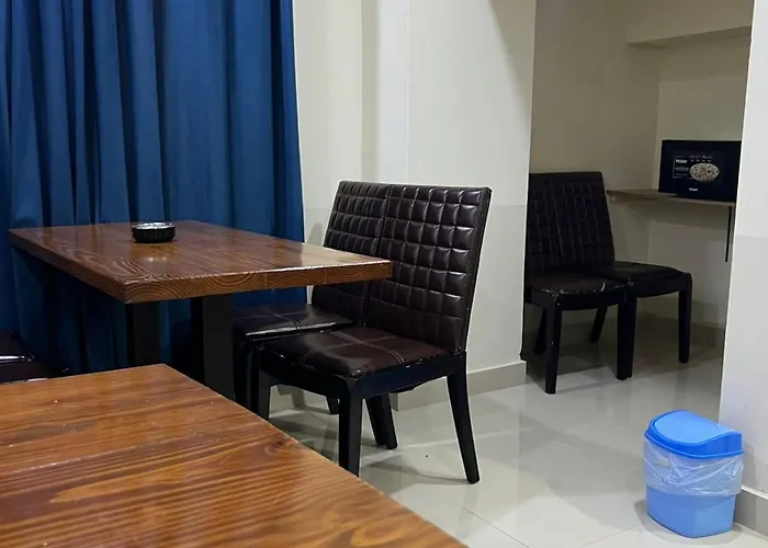 Hotel Lavish G-12